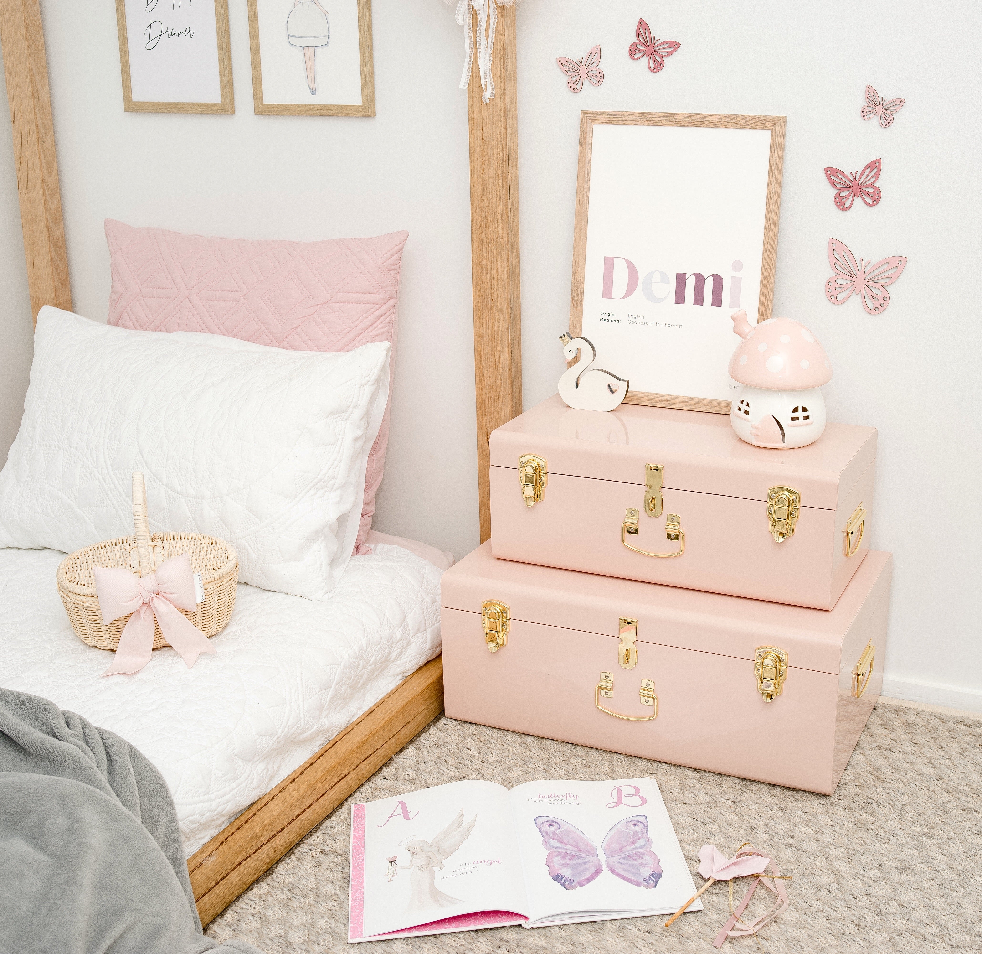 Pink deals bedroom storage